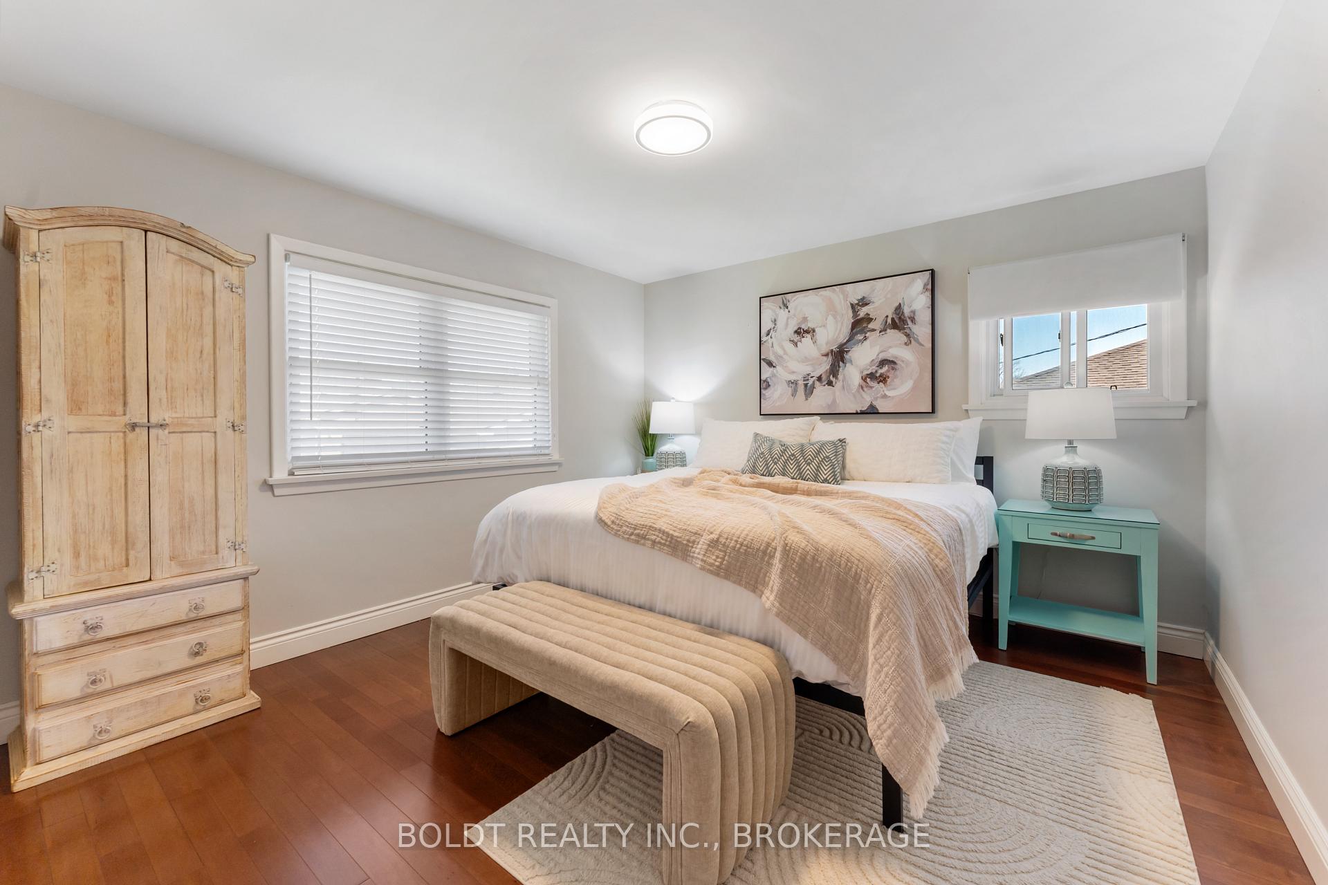 Photo 18 of 98 Shakespeare Avenue, St. Catharines, Haig — HOMEH