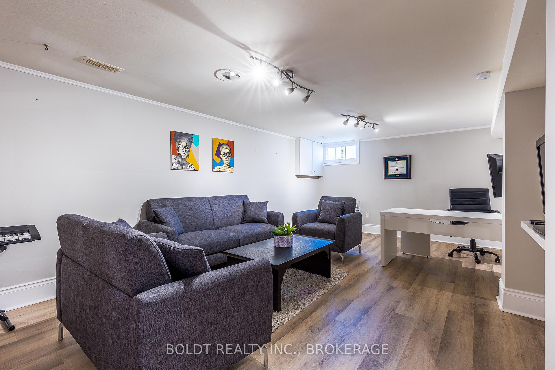 Photo 25 of 98 Shakespeare Avenue, St. Catharines, Haig — HOMEH
