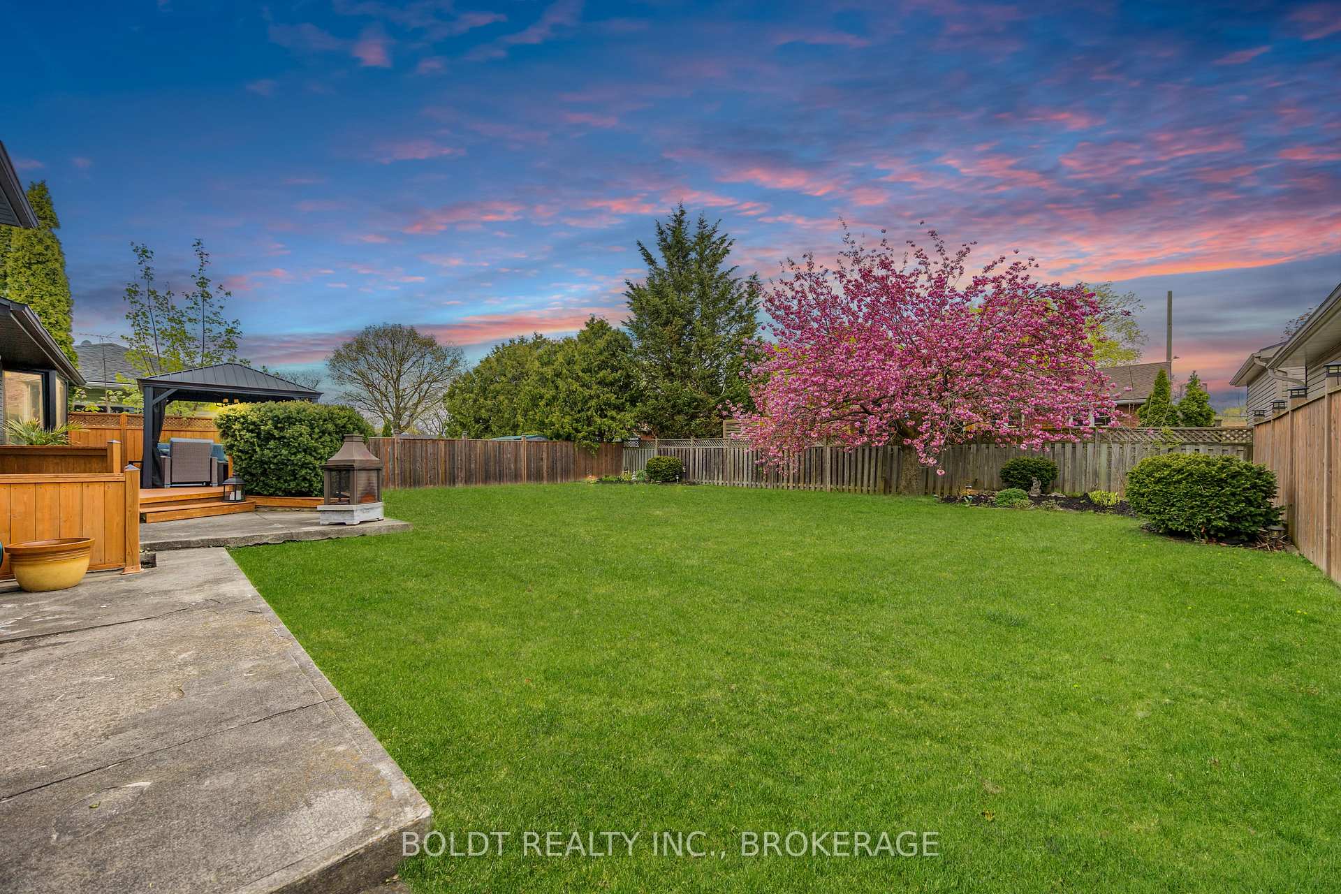 Photo 33 of 98 Shakespeare Avenue, St. Catharines, Haig — HOMEH