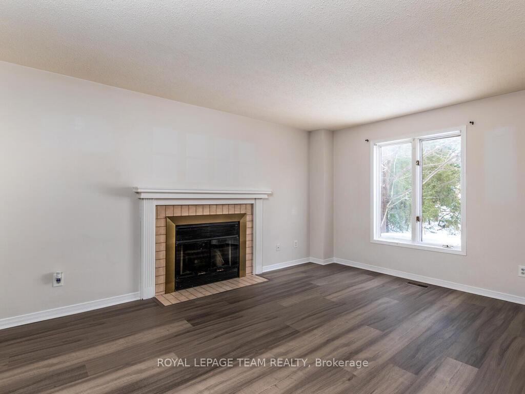 Photo 14 of 37 Denham Way, Ottawa, Stittsville (Central) — HOMEH