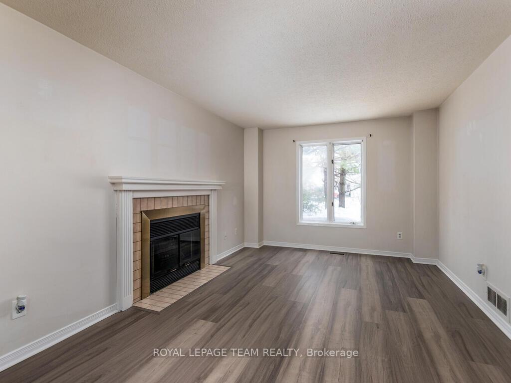 Photo 15 of 37 Denham Way, Ottawa, Stittsville (Central) — HOMEH