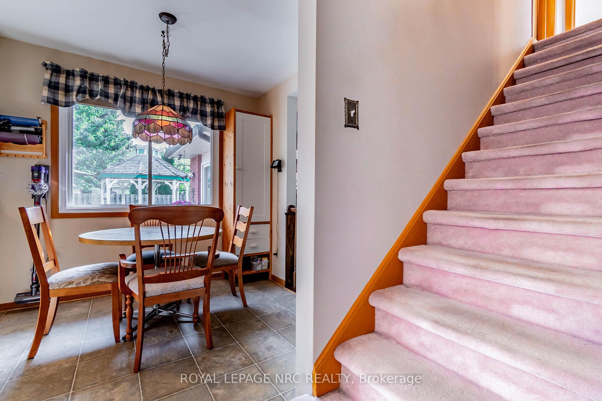 Photo 18 of 48 Prince Charles Drive, St. Catharines, Lakeport — HOMEH