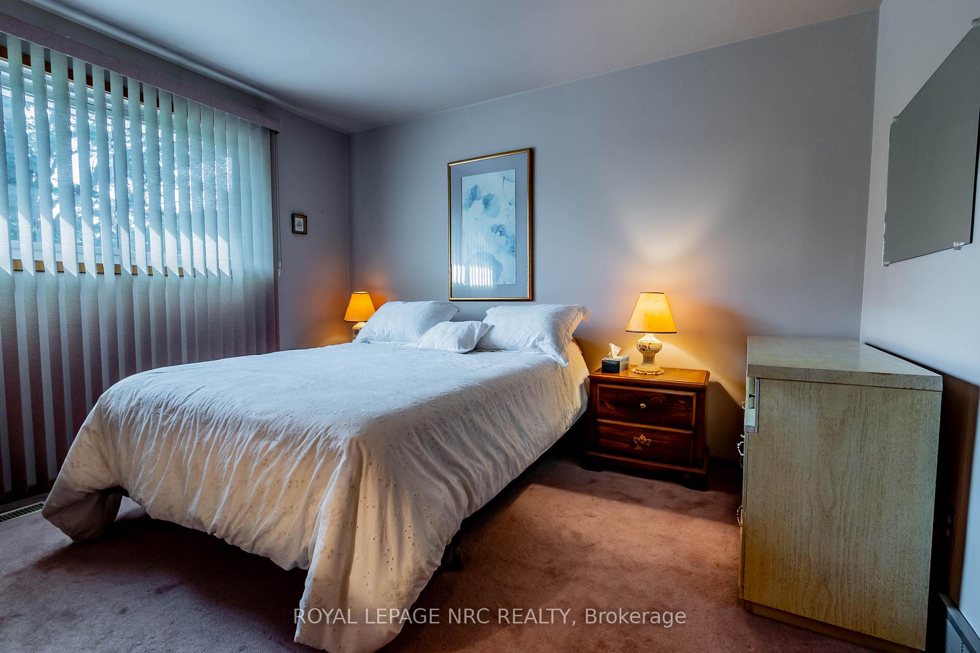 Photo 20 of 48 Prince Charles Drive, St. Catharines, Lakeport — HOMEH
