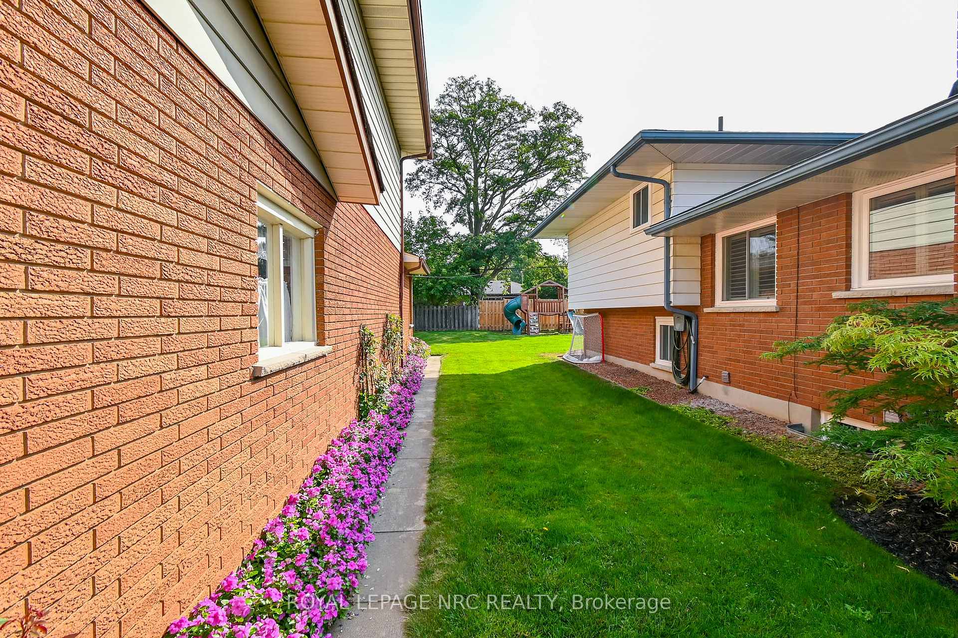 Photo 34 of 48 Prince Charles Drive, St. Catharines, Lakeport — HOMEH
