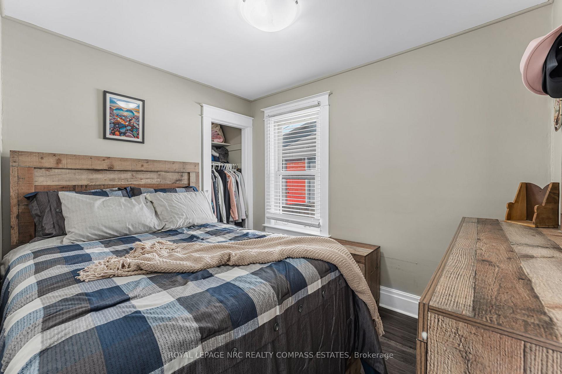 Photo 8 of 22 Trapnell Street, St. Catharines, E. Chester — HOMEH