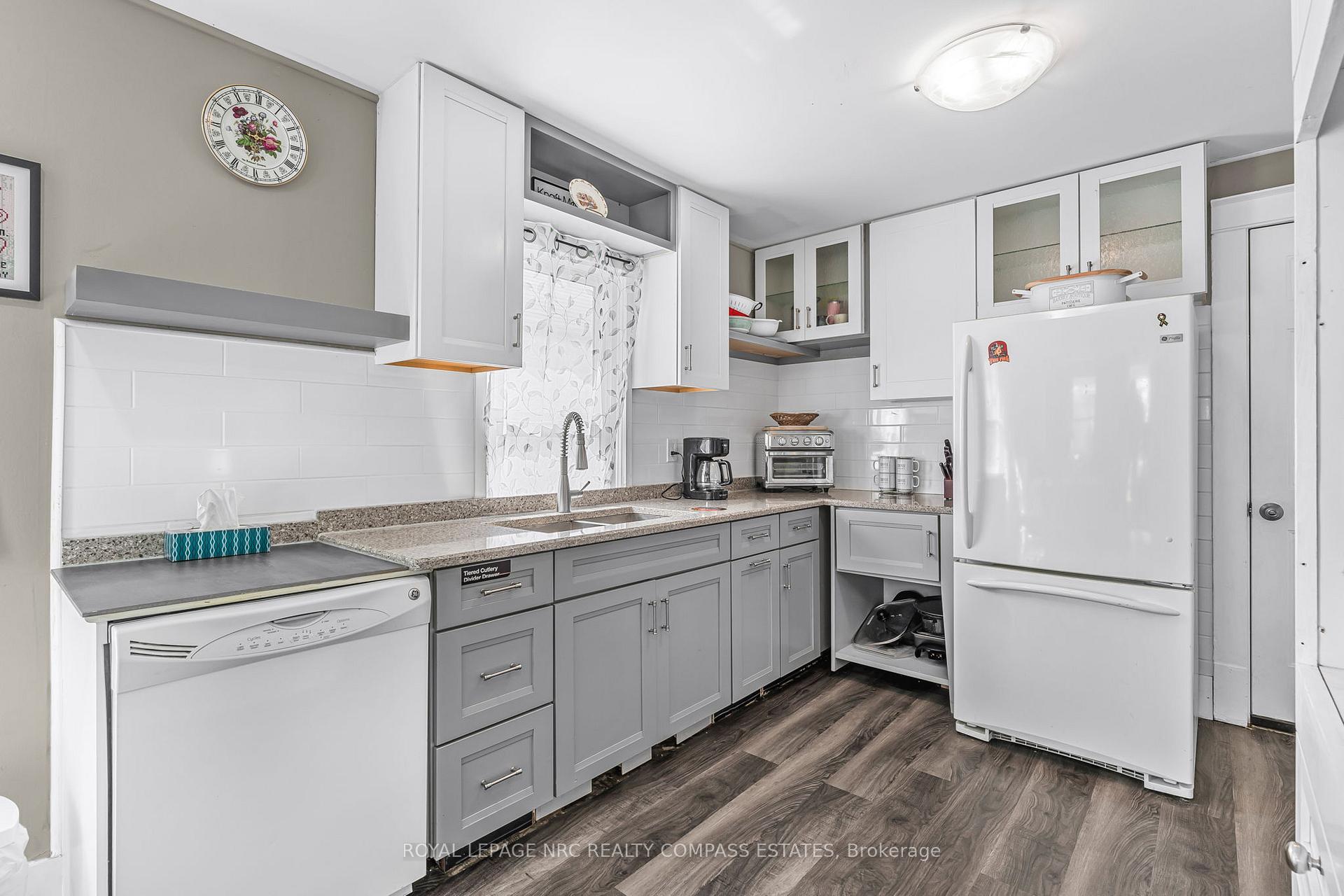 Photo 15 of 22 Trapnell Street, St. Catharines, E. Chester — HOMEH