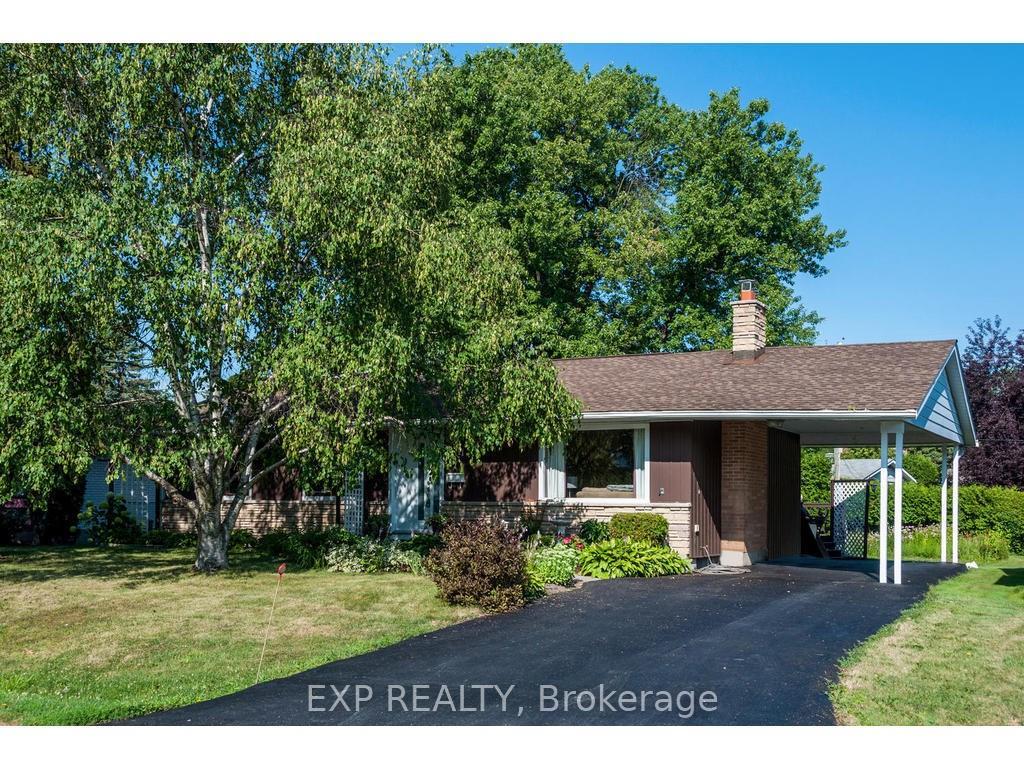 Photo 1 of 11 Hillview Road, Ottawa, Lakeview Park — HOMEH