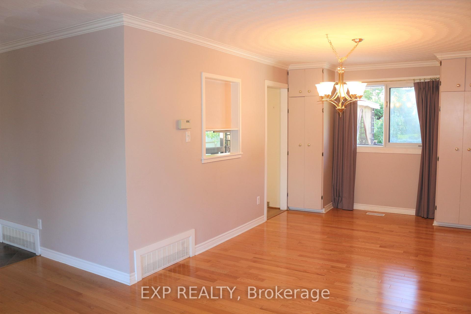 Photo 6 of 11 Hillview Road, Ottawa, Lakeview Park — HOMEH