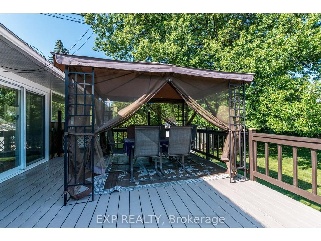 Photo 20 of 11 Hillview Road, Ottawa, Lakeview Park — HOMEH