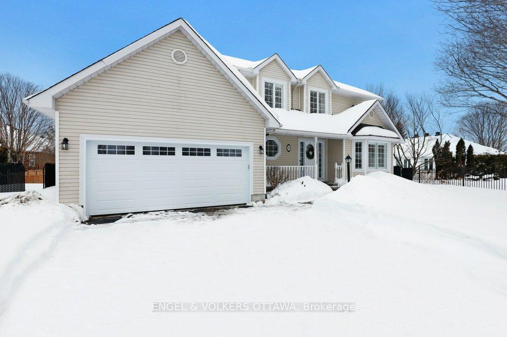 Photo 2 of 8 Mary Hill Crescent, Ottawa, Richmond — HOMEH