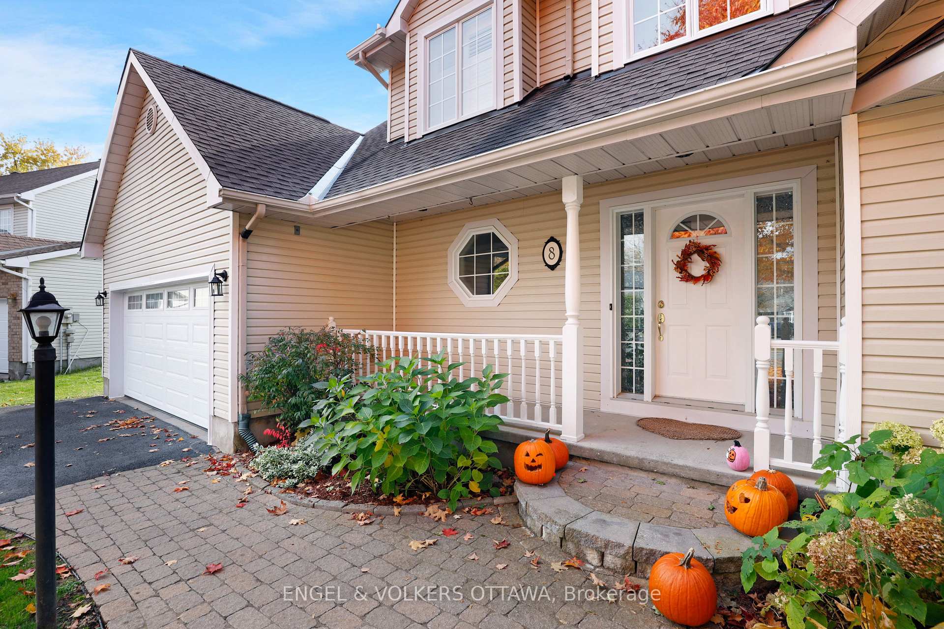 Photo 5 of 8 Mary Hill Crescent, Ottawa, Richmond — HOMEH