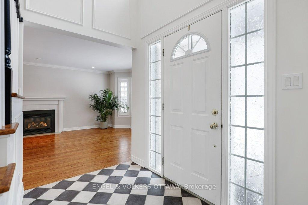 Photo 6 of 8 Mary Hill Crescent, Ottawa, Richmond — HOMEH