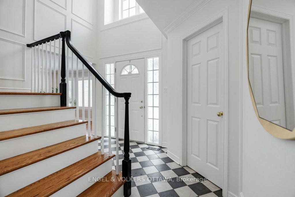 Photo 7 of 8 Mary Hill Crescent, Ottawa, Richmond — HOMEH