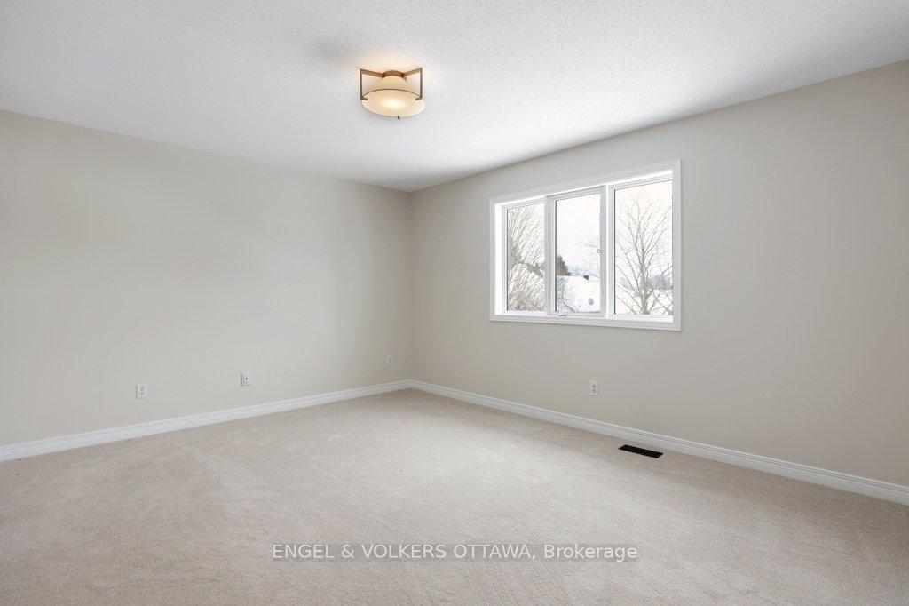 Photo 28 of 8 Mary Hill Crescent, Ottawa, Richmond — HOMEH