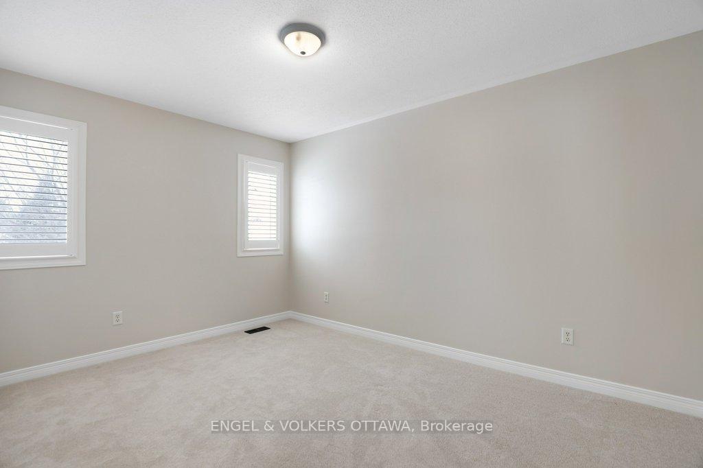 Photo 31 of 8 Mary Hill Crescent, Ottawa, Richmond — HOMEH