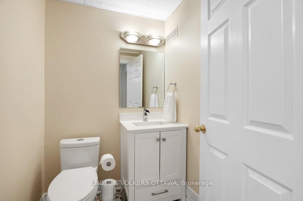 Photo 37 of 8 Mary Hill Crescent, Ottawa, Richmond — HOMEH