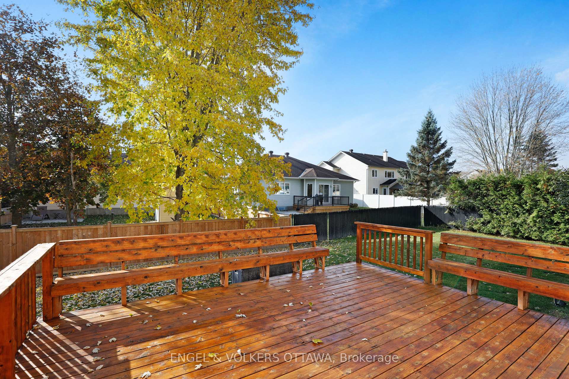 Photo 41 of 8 Mary Hill Crescent, Ottawa, Richmond — HOMEH