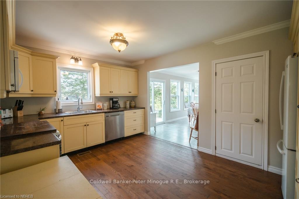Photo 5 of 2034 Village Road, Chisholm — HOMEH
