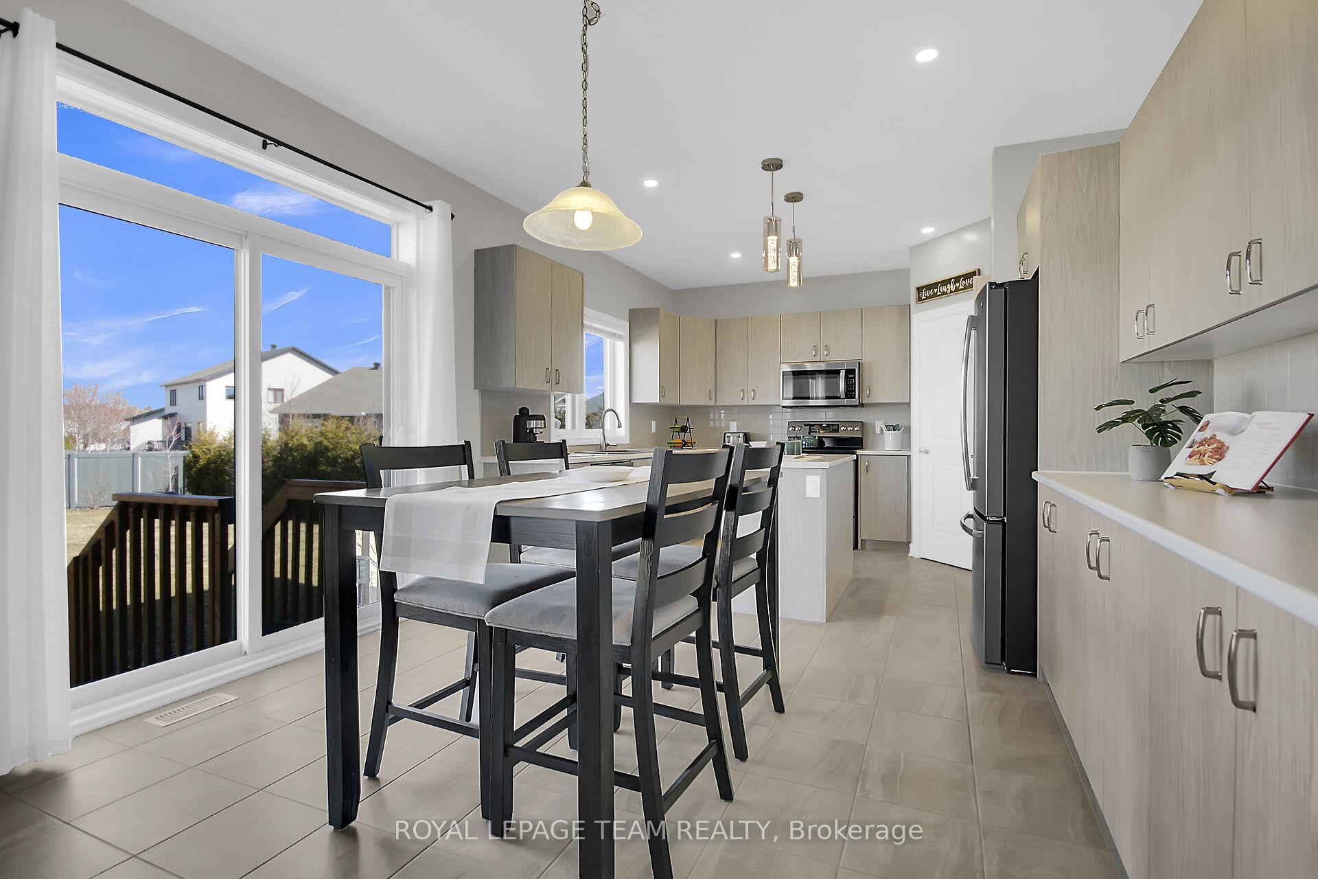 Photo 4 of 677 Parade Drive, Ottawa, Stittsville (South) — HOMEH