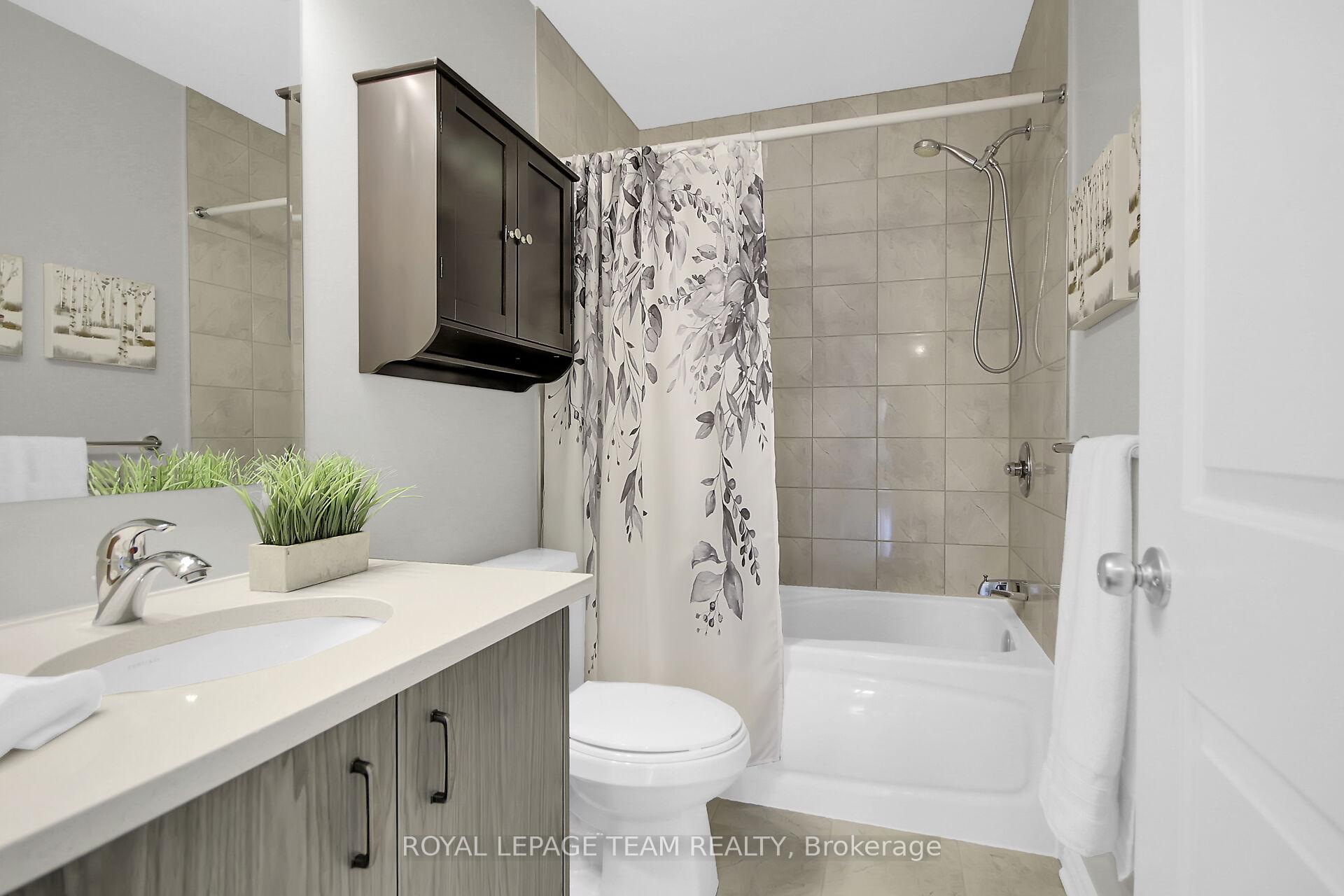 Photo 33 of 677 Parade Drive, Ottawa, Stittsville (South) — HOMEH