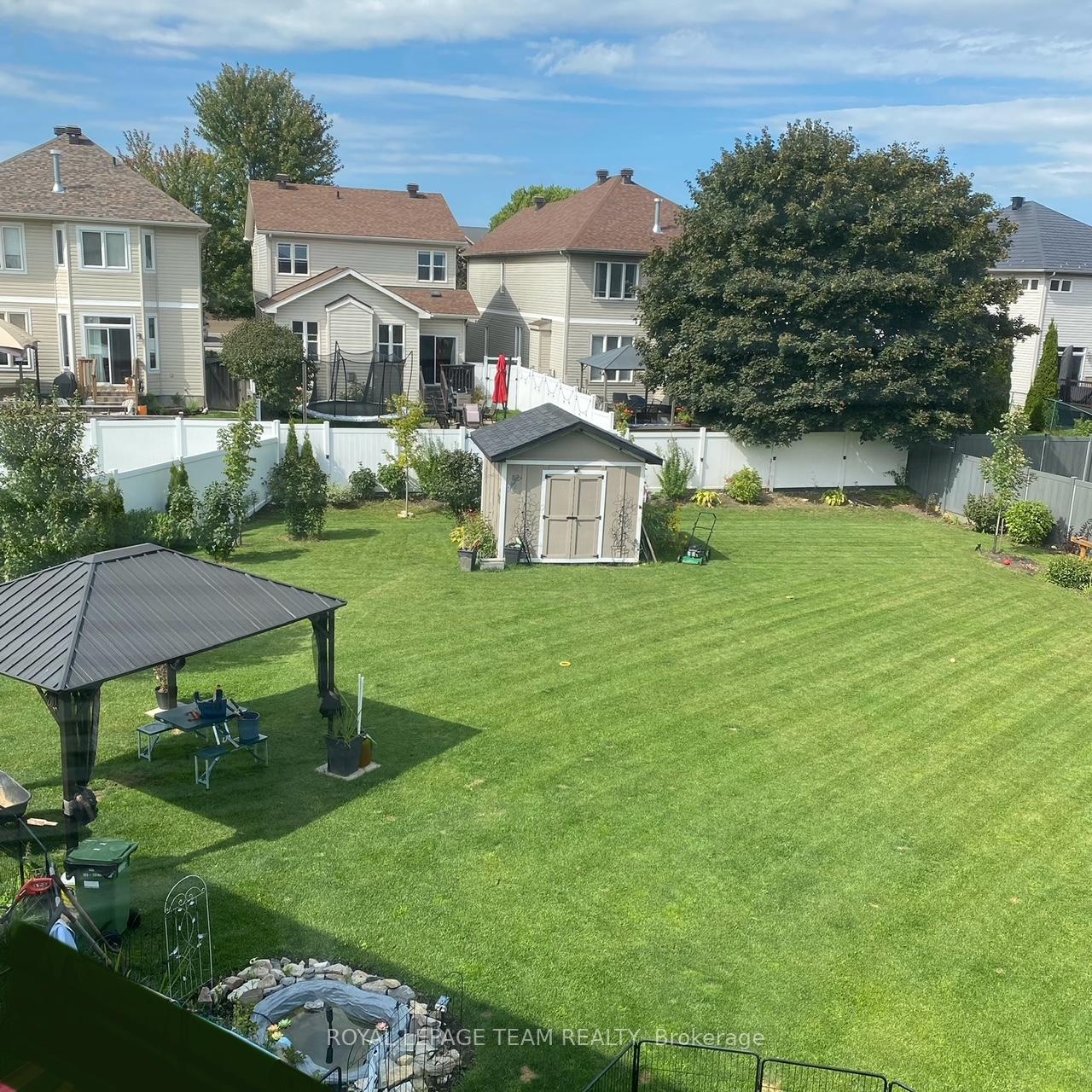 Photo 39 of 677 Parade Drive, Ottawa, Stittsville (South) — HOMEH