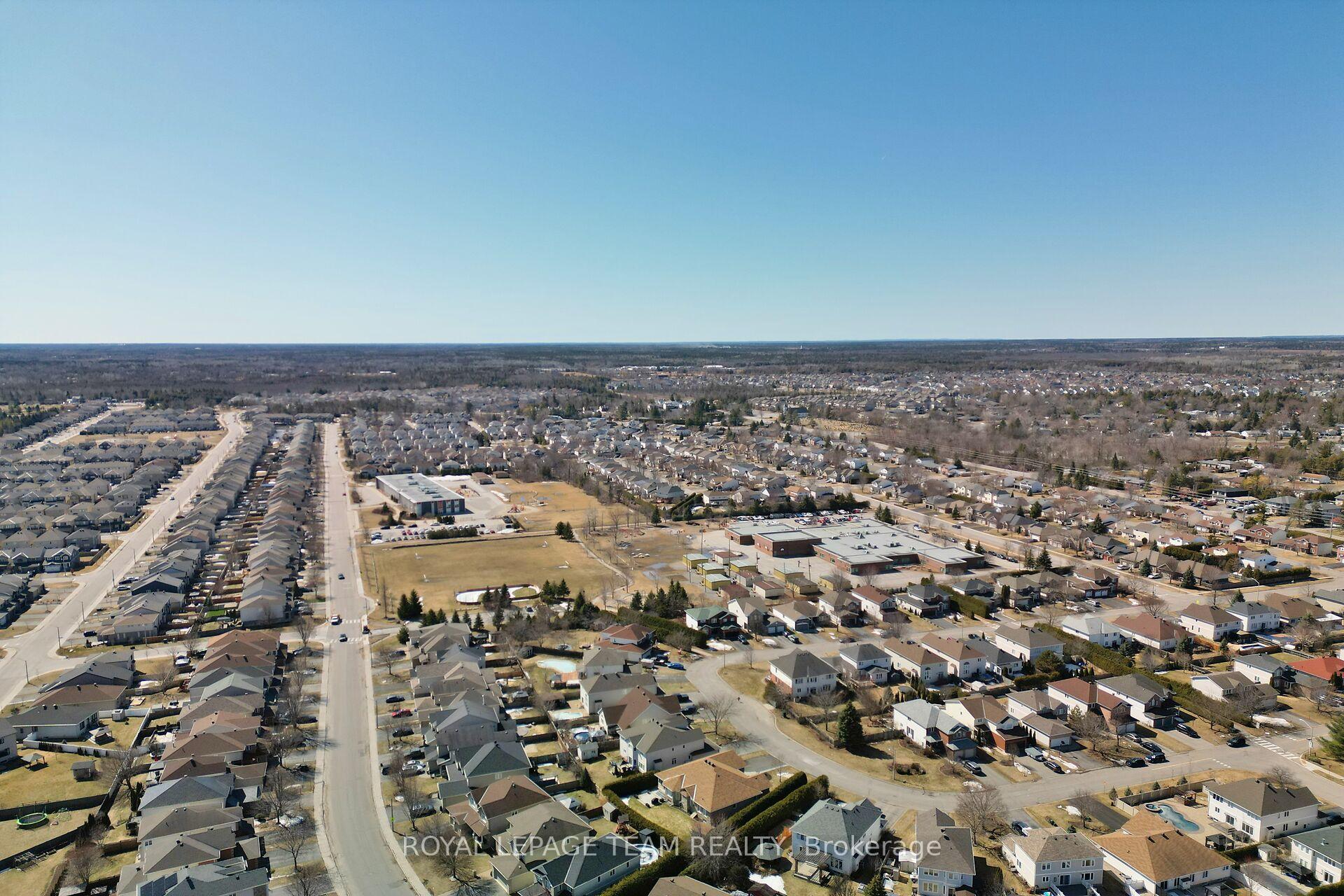 Photo 46 of 677 Parade Drive, Ottawa, Stittsville (South) — HOMEH