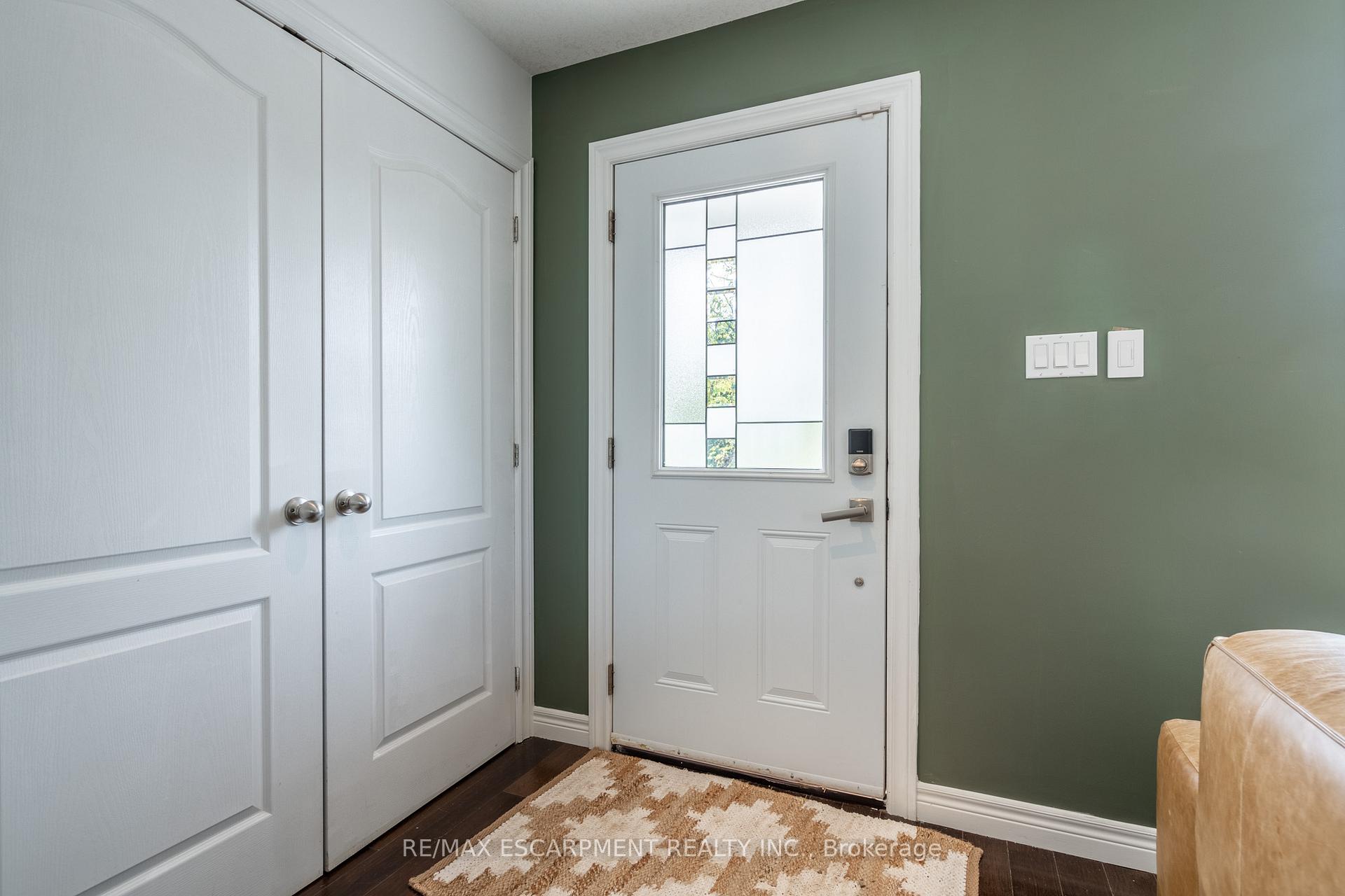 Photo 4 of 534 Evans Road, Hamilton, Rural Flamborough — HOMEH