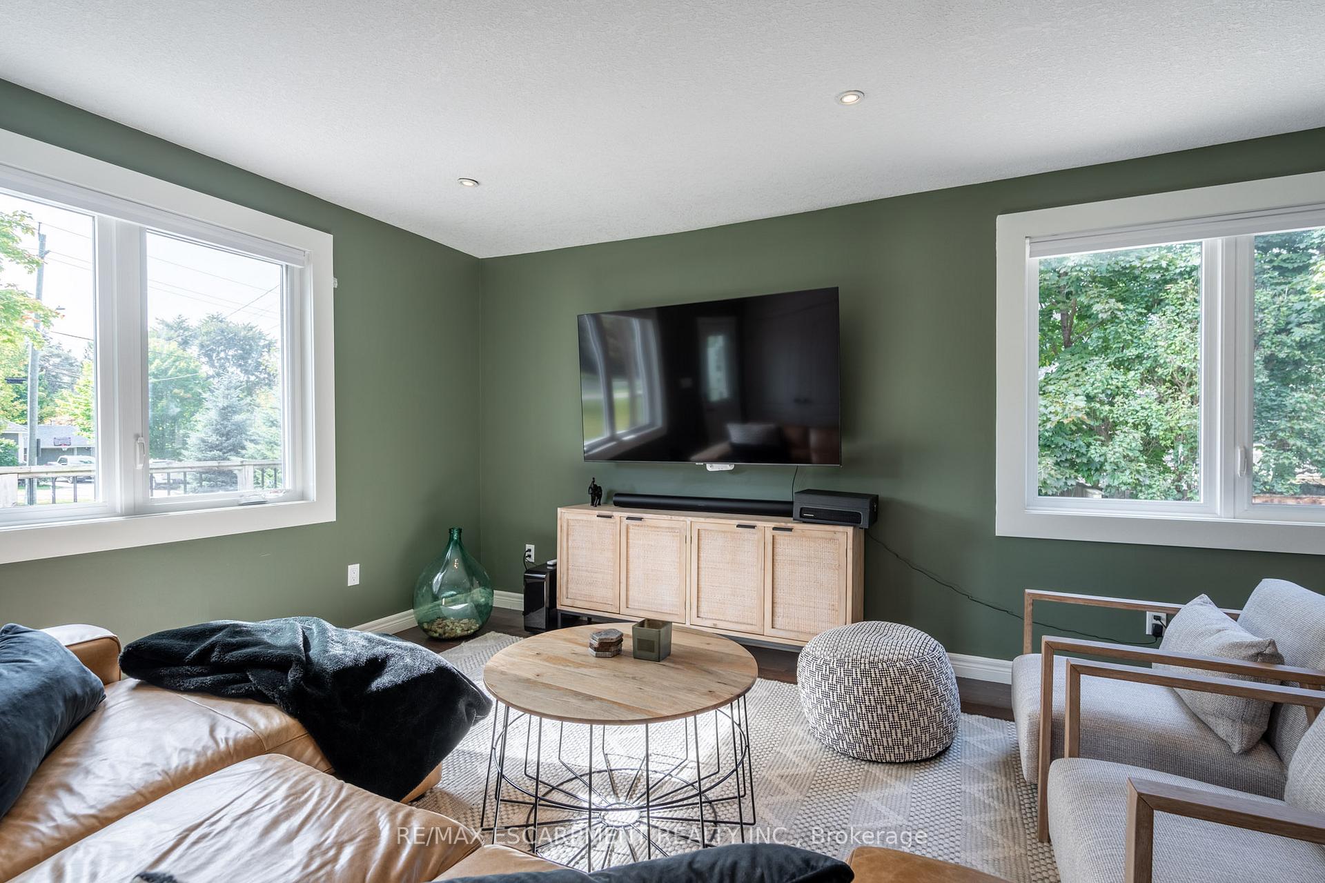 Photo 5 of 534 Evans Road, Hamilton, Rural Flamborough — HOMEH