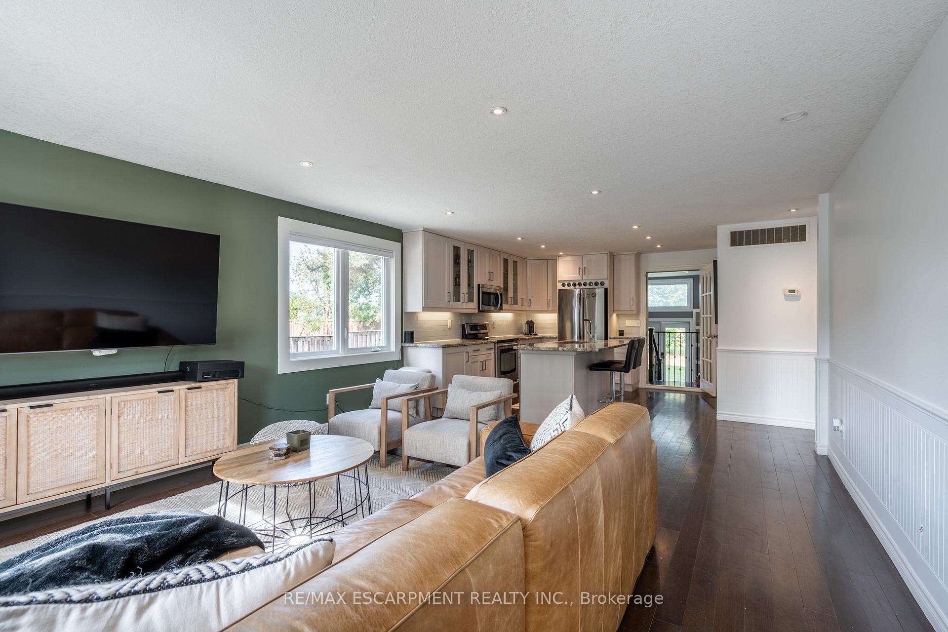 Photo 7 of 534 Evans Road, Hamilton, Rural Flamborough — HOMEH