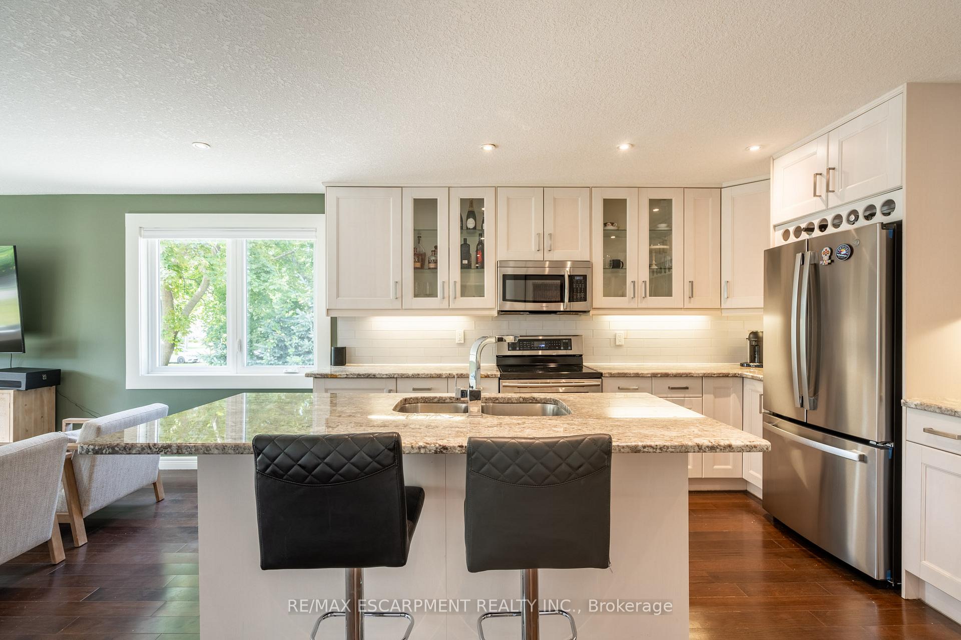 Photo 8 of 534 Evans Road, Hamilton, Rural Flamborough — HOMEH