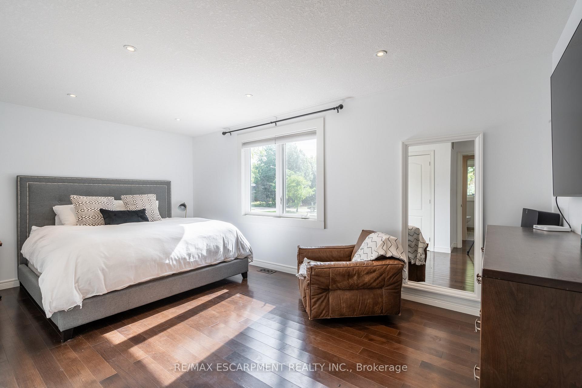 Photo 10 of 534 Evans Road, Hamilton, Rural Flamborough — HOMEH