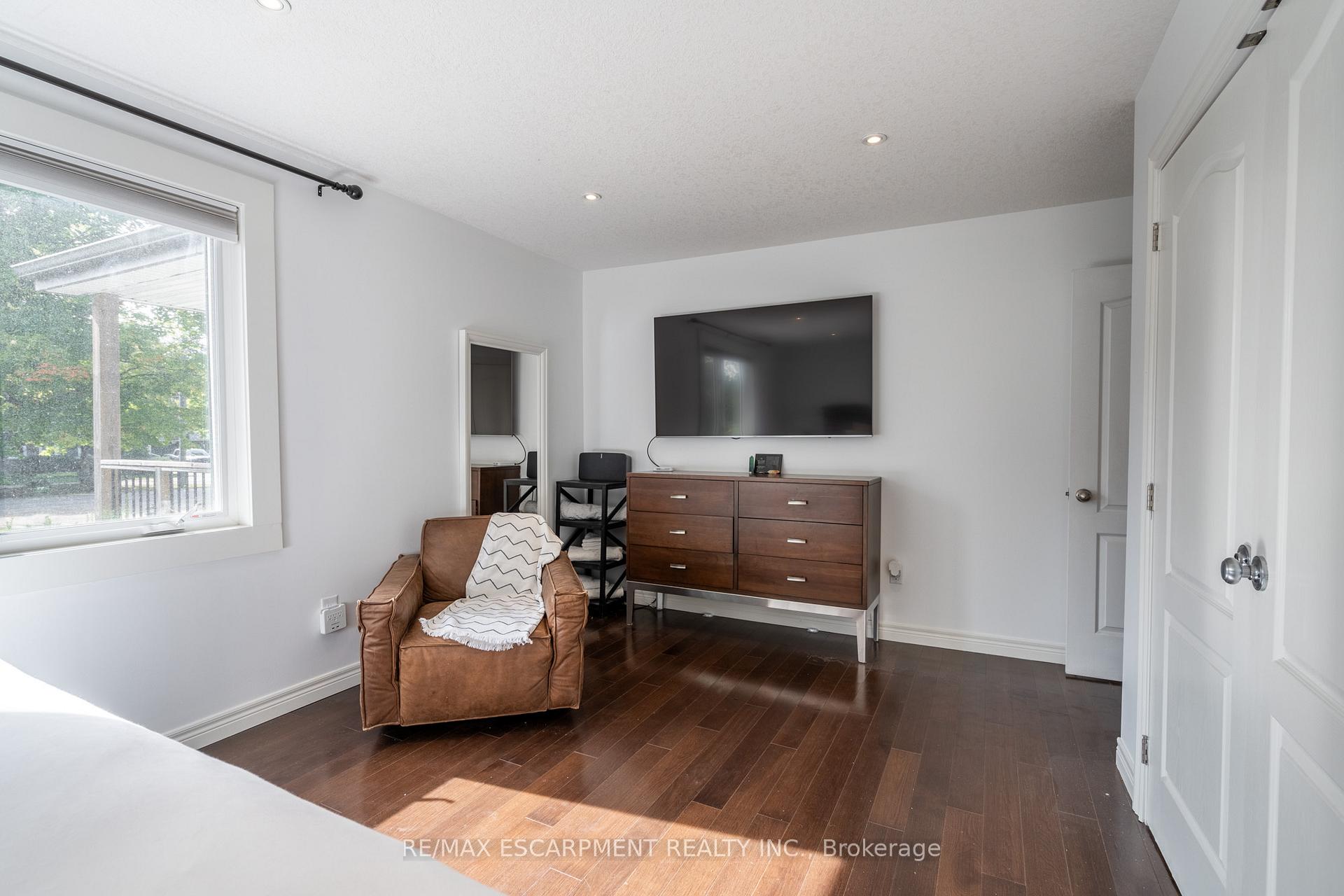 Photo 11 of 534 Evans Road, Hamilton, Rural Flamborough — HOMEH