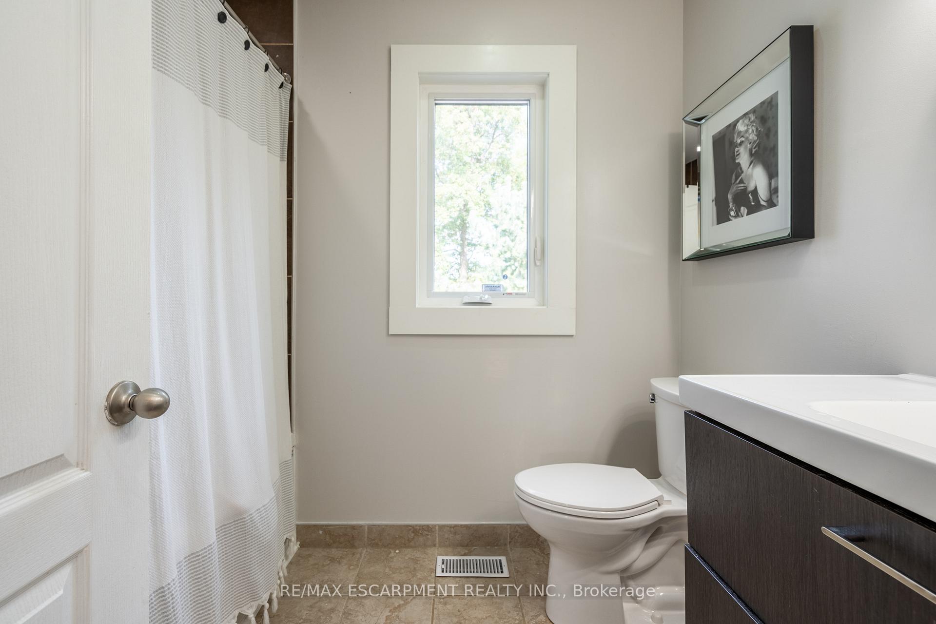 Photo 13 of 534 Evans Road, Hamilton, Rural Flamborough — HOMEH