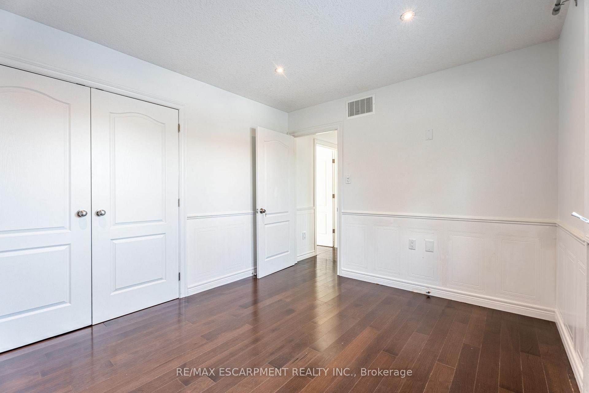 Photo 15 of 534 Evans Road, Hamilton, Rural Flamborough — HOMEH