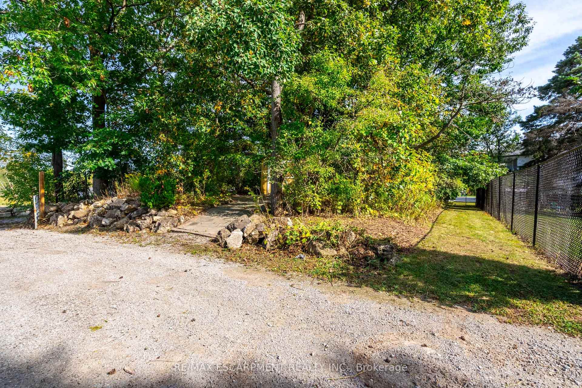 Photo 31 of 534 Evans Road, Hamilton, Rural Flamborough — HOMEH