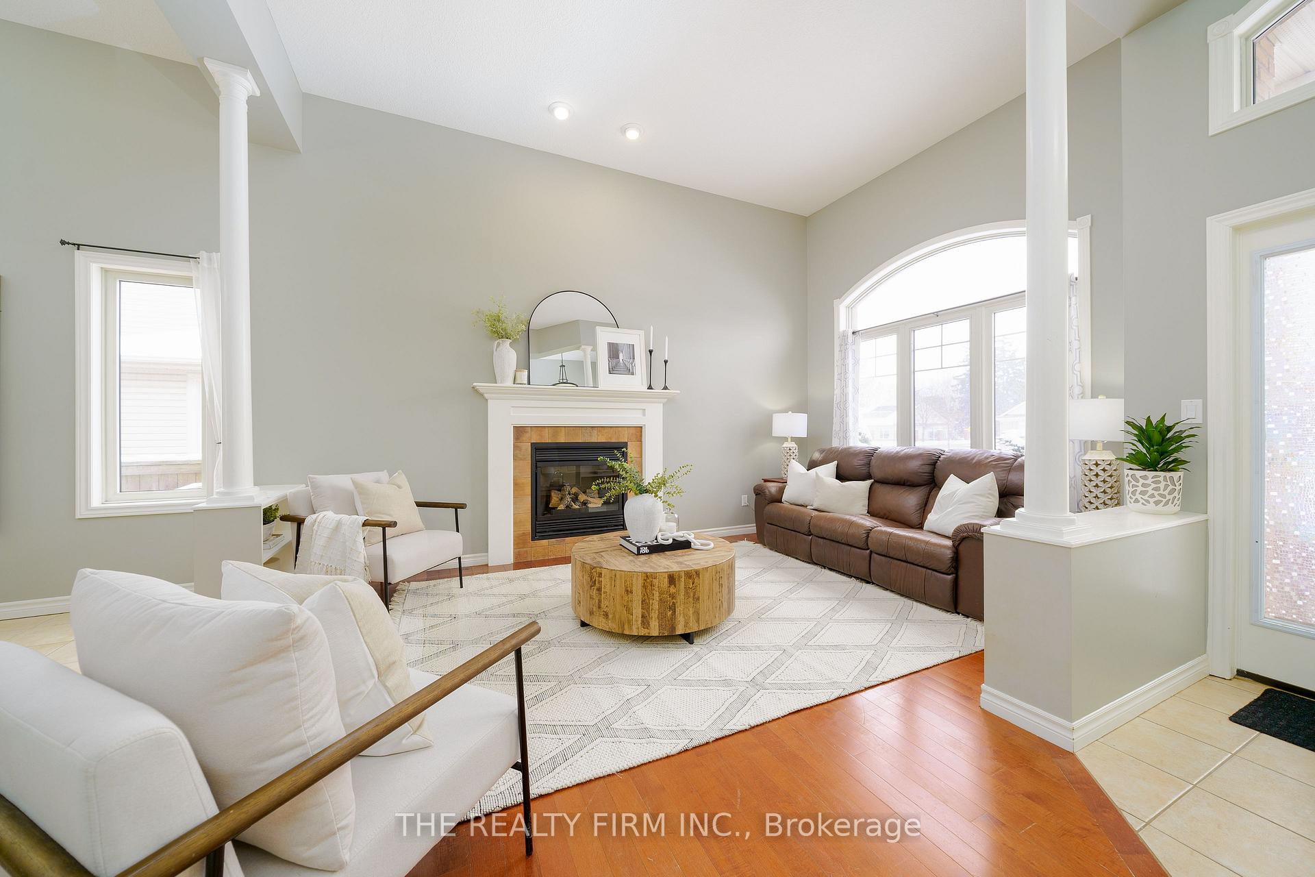 Photo 3 of 6 Augusta Crescent, St. Thomas — HOMEH