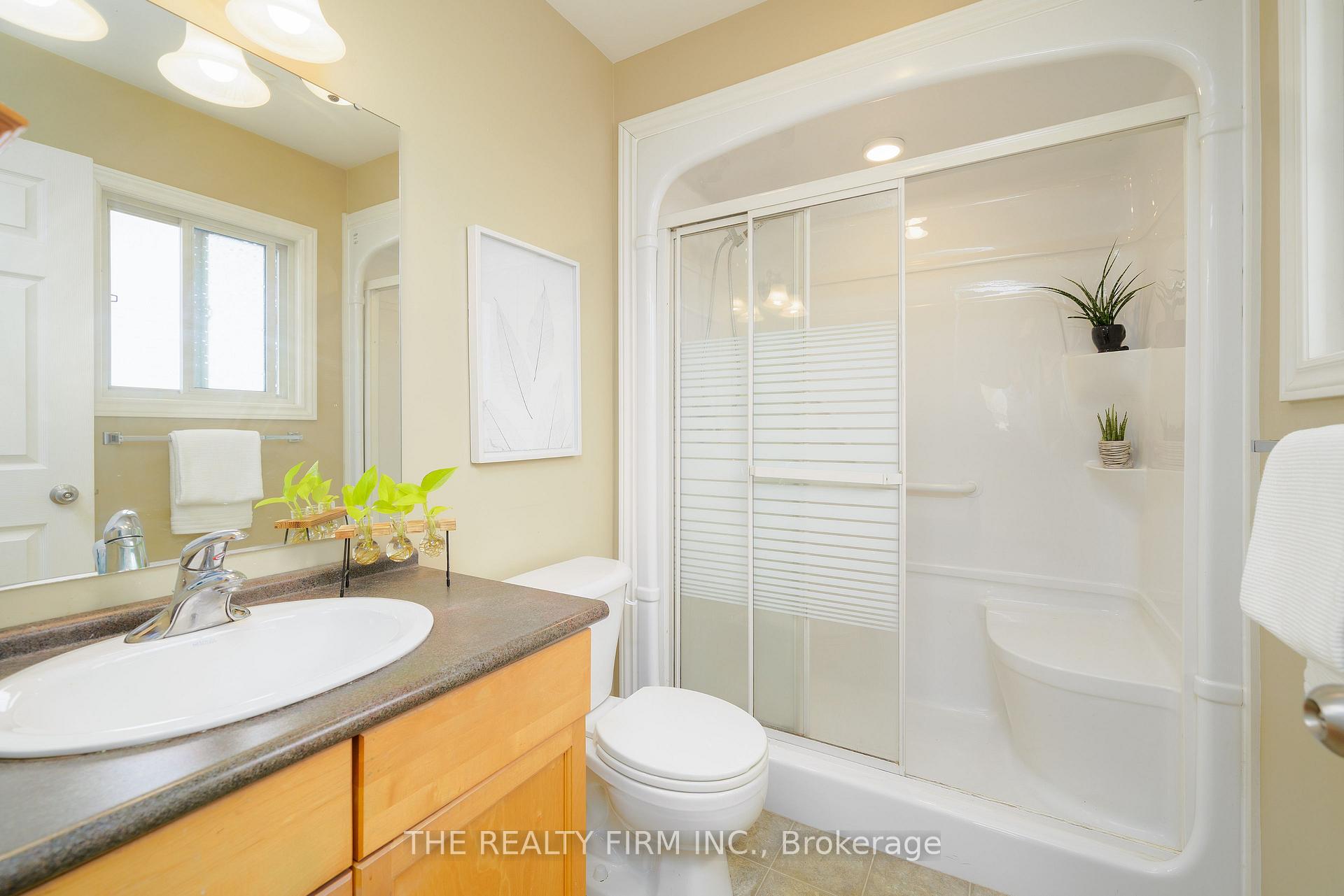 Photo 10 of 6 Augusta Crescent, St. Thomas — HOMEH