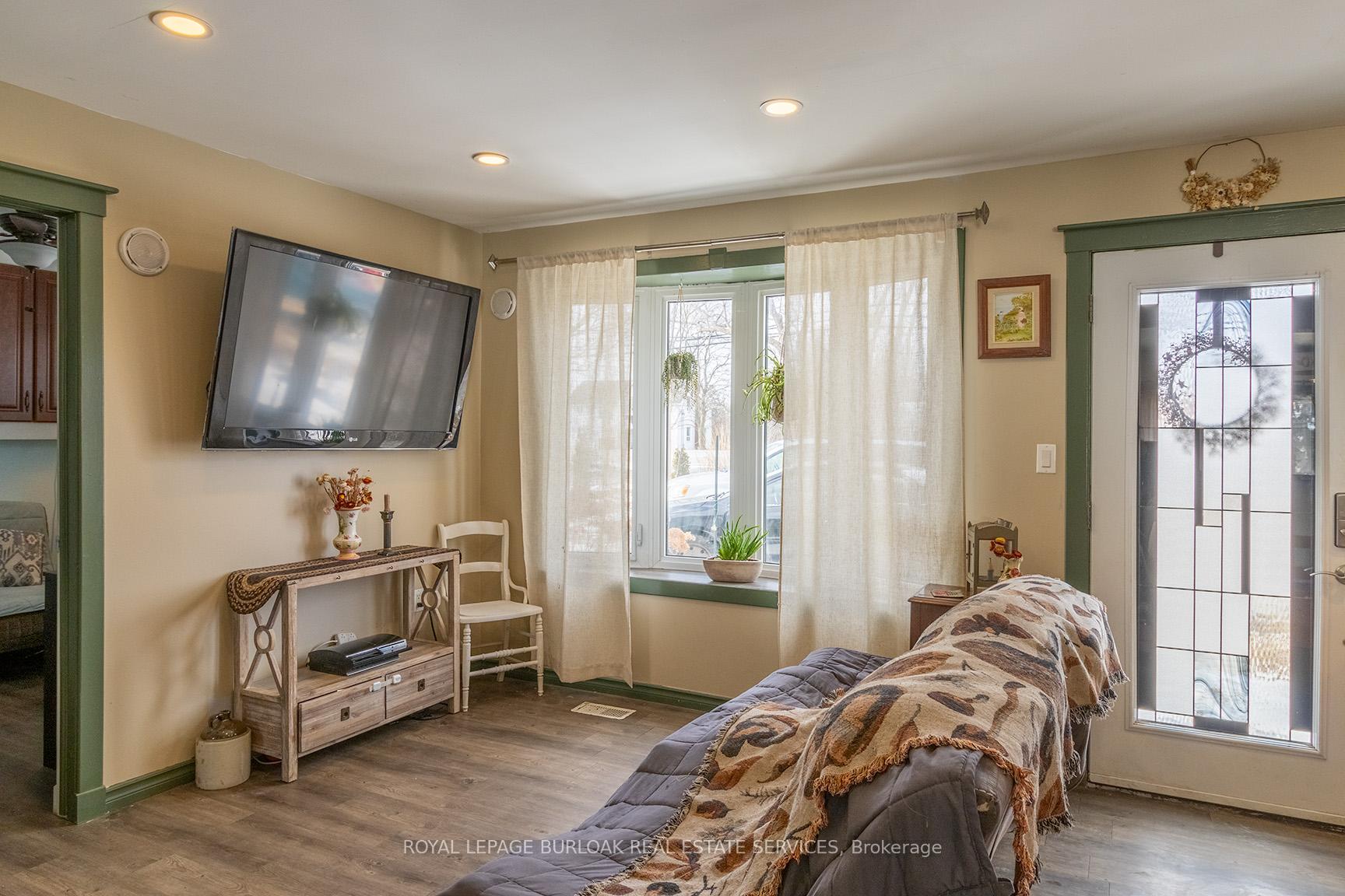 Photo 7 of 2715 Upper James Street, Hamilton, Rural Glanbrook — HOMEH