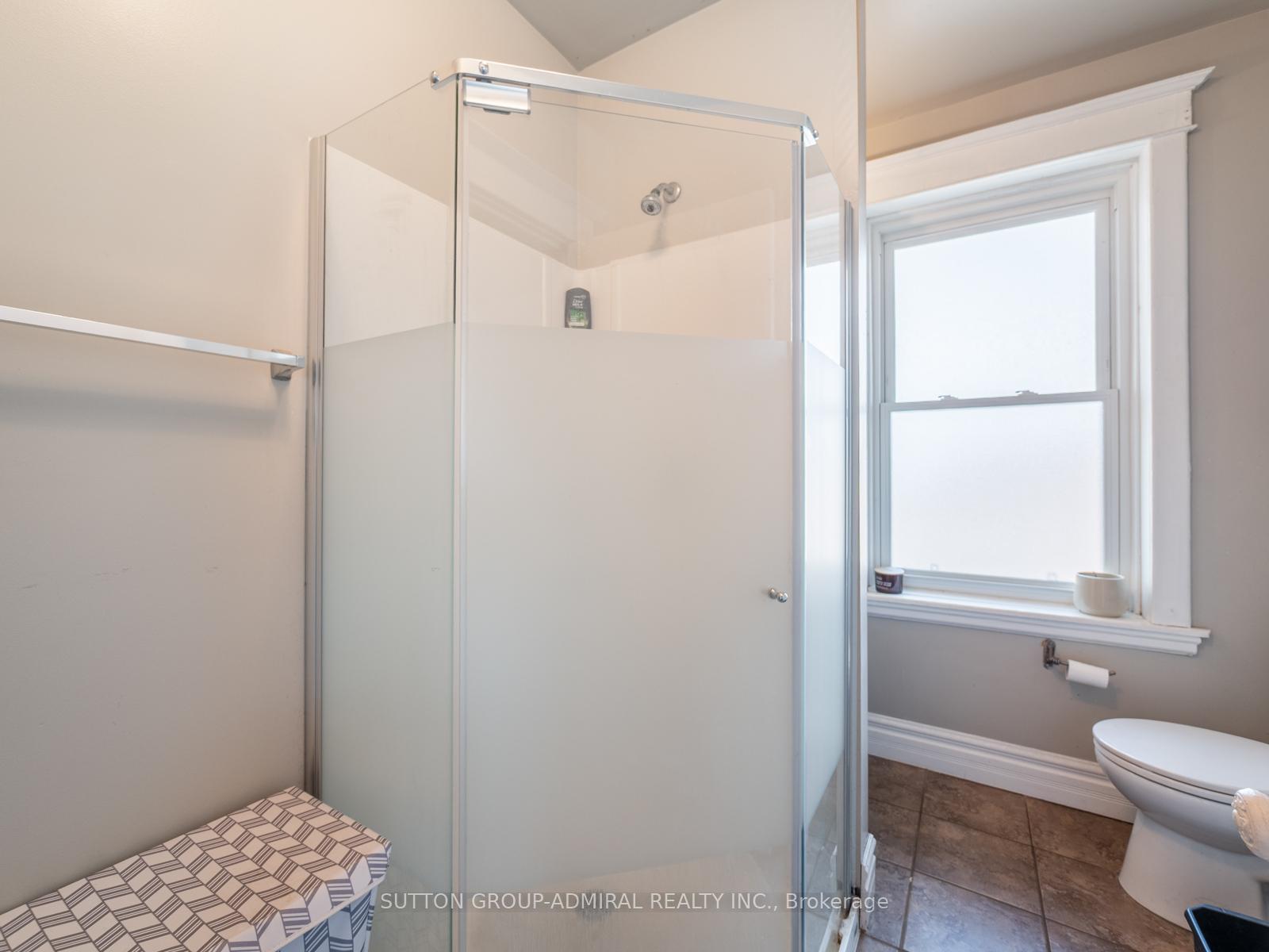 Photo 13 of 495 Aberdeen Avenue, Hamilton, Kirkendall — HOMEH