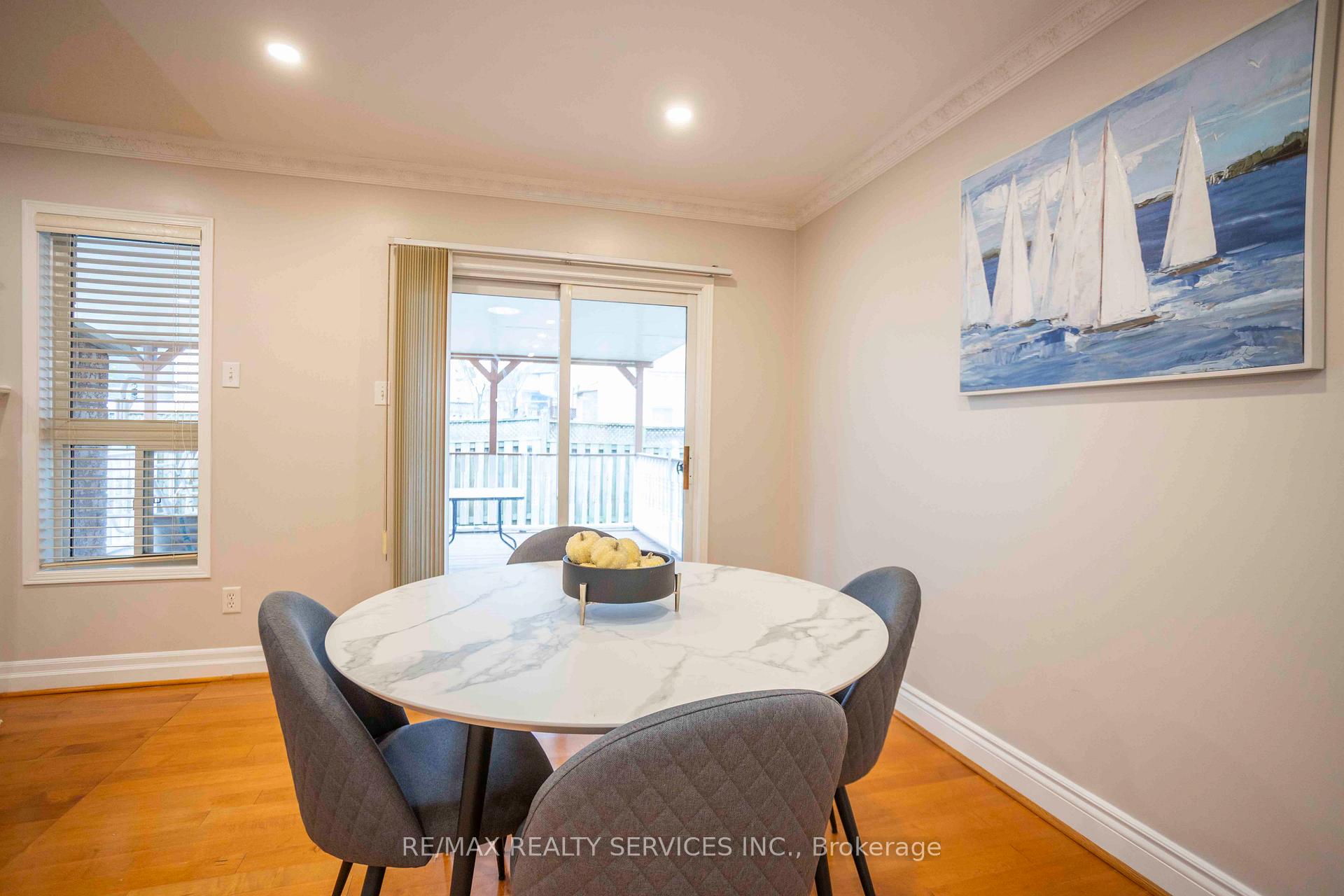 Photo 20 of 31 Silktop Trail, Brampton, Sandringham-Wellington — HOMEH