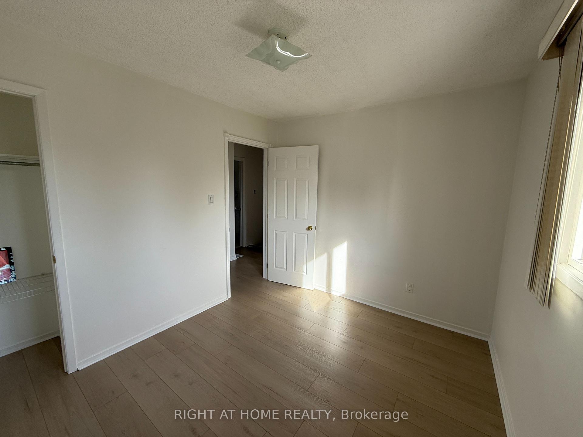 Photo 17 of 54 Merganser Crescent, Brampton, Fletcher's Creek South — HOMEH