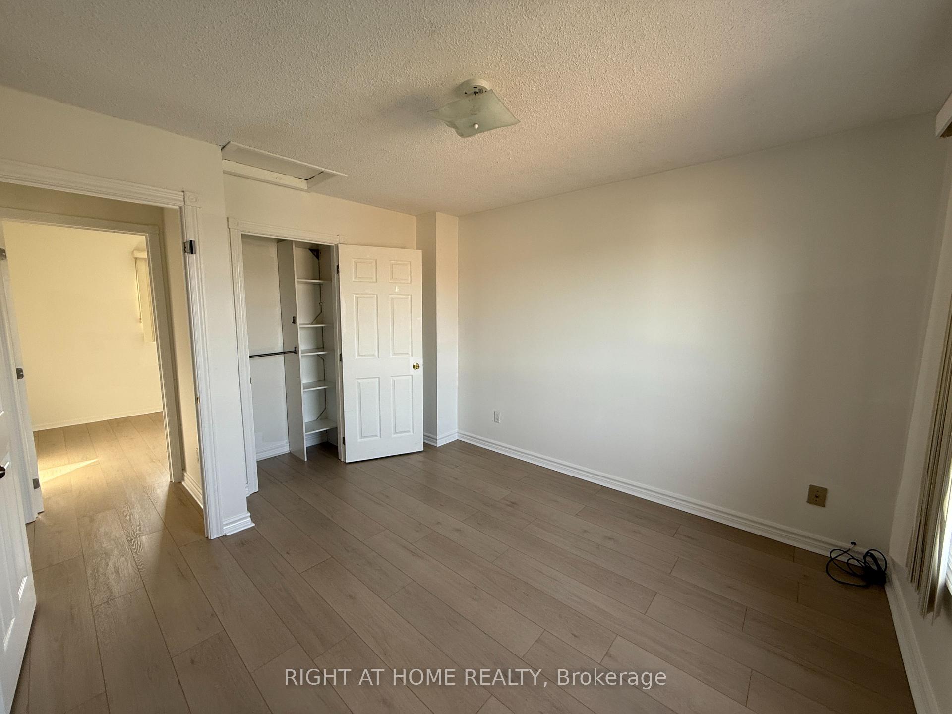 Photo 19 of 54 Merganser Crescent, Brampton, Fletcher's Creek South — HOMEH