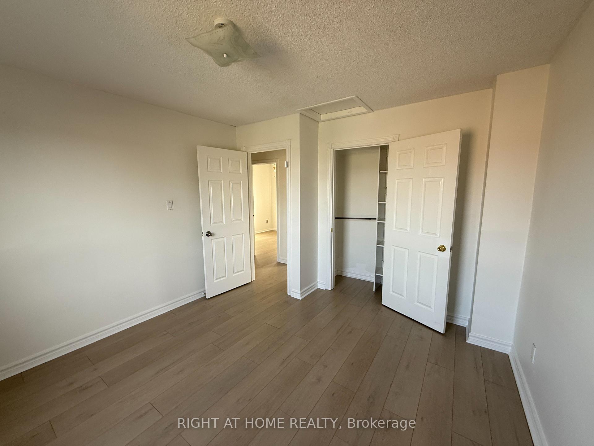 Photo 20 of 54 Merganser Crescent, Brampton, Fletcher's Creek South — HOMEH