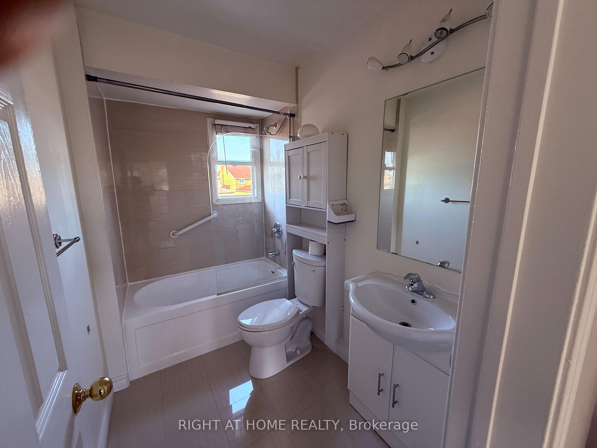 Photo 21 of 54 Merganser Crescent, Brampton, Fletcher's Creek South — HOMEH