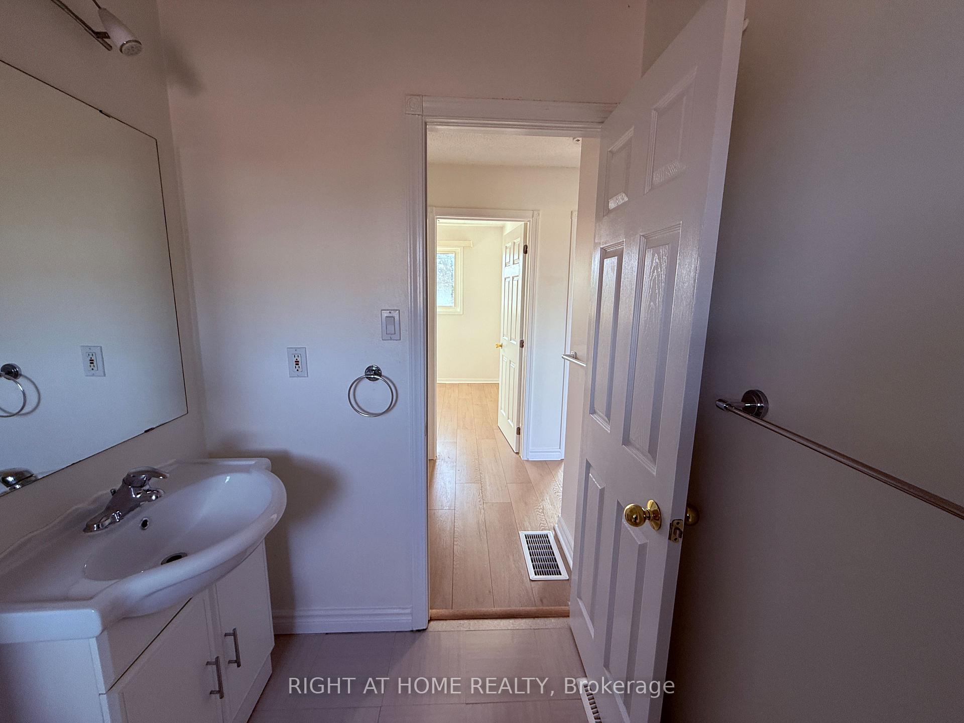 Photo 22 of 54 Merganser Crescent, Brampton, Fletcher's Creek South — HOMEH