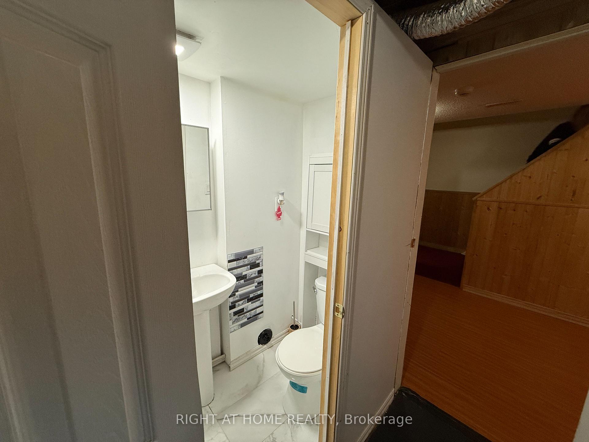 Photo 32 of 54 Merganser Crescent, Brampton, Fletcher's Creek South — HOMEH