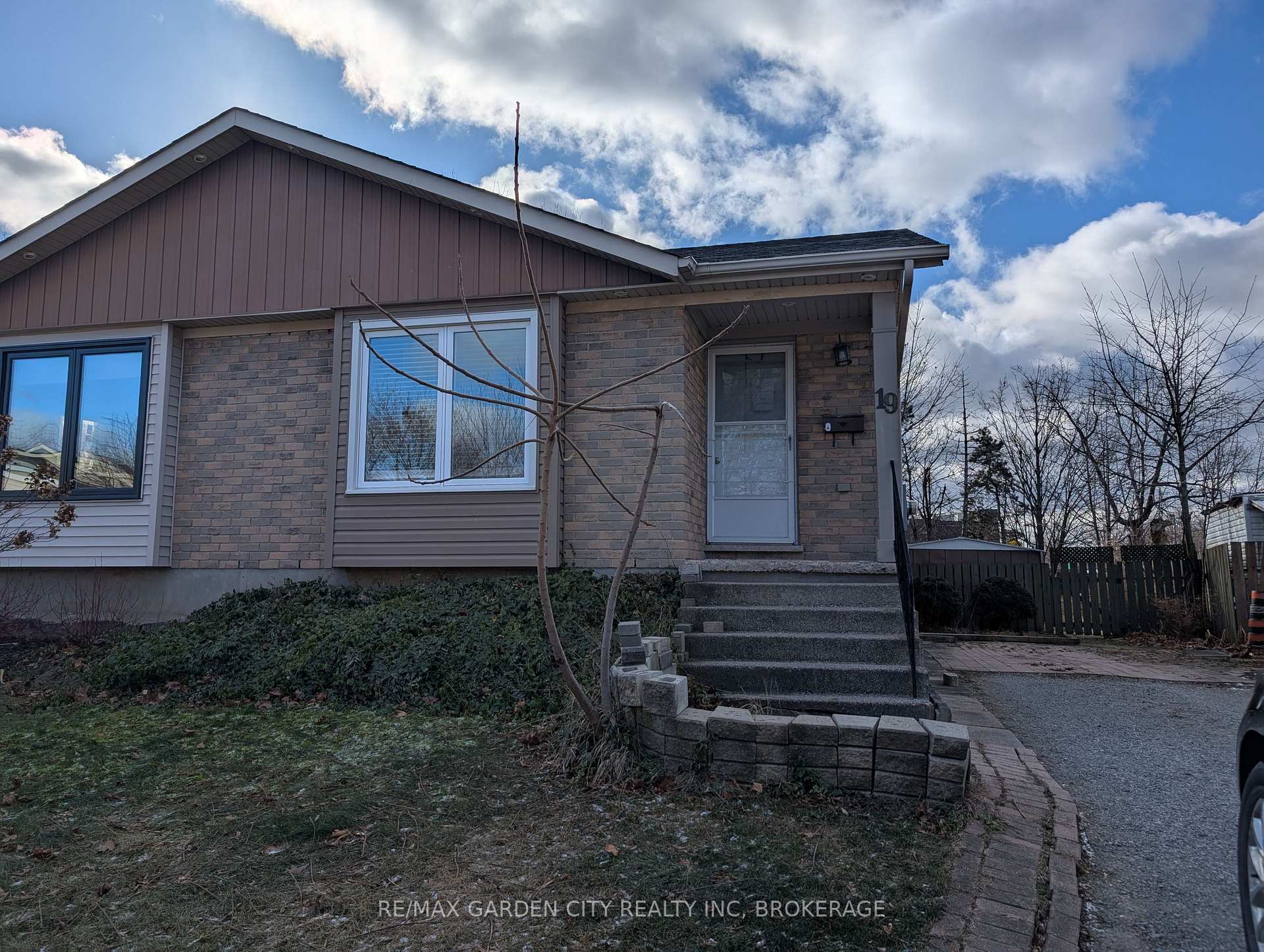 Front of 19 Cecelia Court