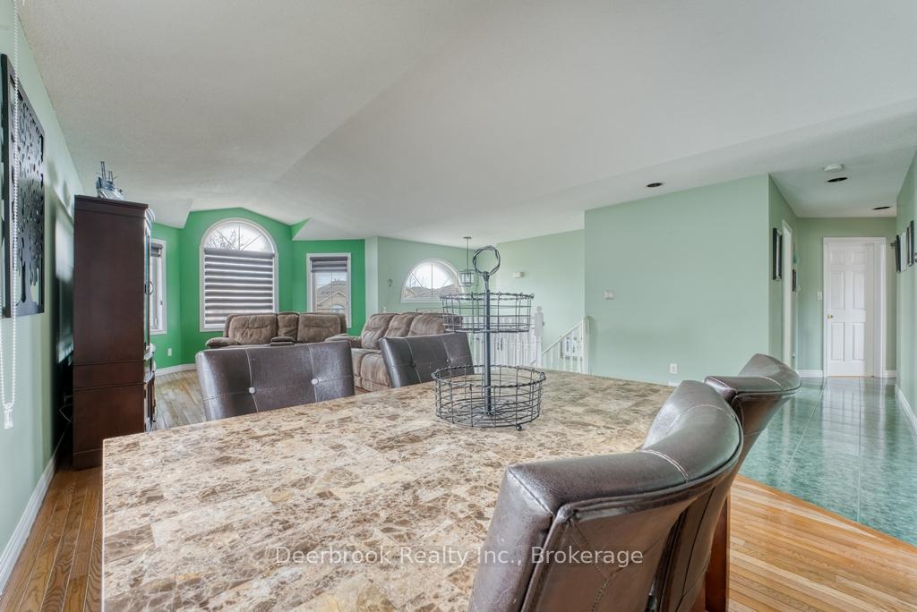 Photo 34 of 11 Marie Crescent, Leamington — HOMEH