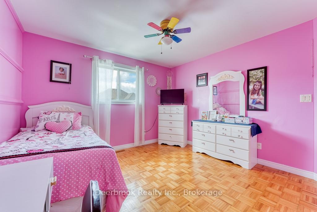 Photo 63 of 11 Marie Crescent, Leamington — HOMEH