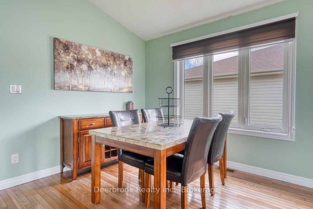 Photo 14 of 11 Marie Crescent, Leamington — HOMEH